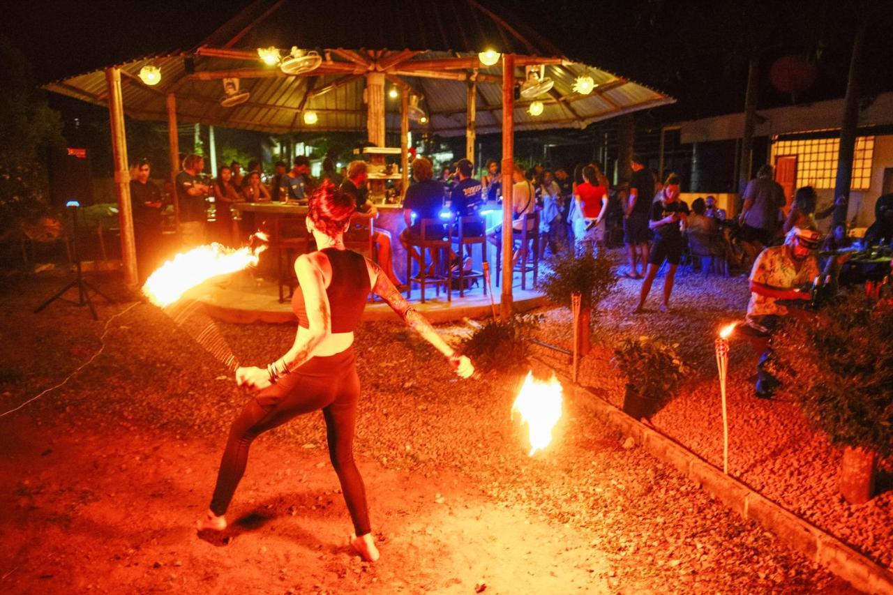קו טאו Escape Divers - Jungle Hostel And Dive Centre מראה חיצוני תמונה