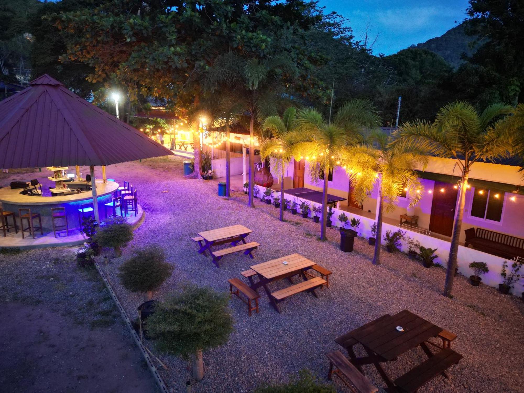 קו טאו Escape Divers - Jungle Hostel And Dive Centre מראה חיצוני תמונה